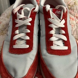 Gently used New Balance womens size 9 shoe
